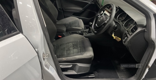 Used Volkswagen Golf 2017 for sale - 77565249: Photo 5