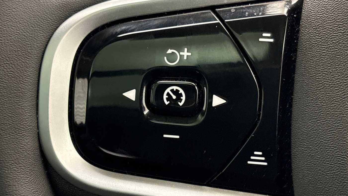 Used Volvo XC90 2025 for sale - 77564617: Photo 14