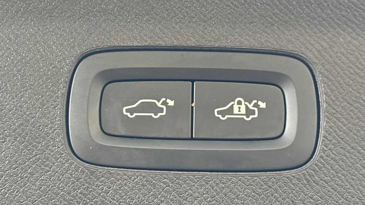 Used Volvo XC90 2025 for sale - 77564617: Photo 17