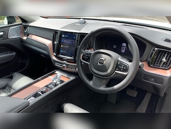 Used Volvo XC60 2024 for sale - 79387810: Photo