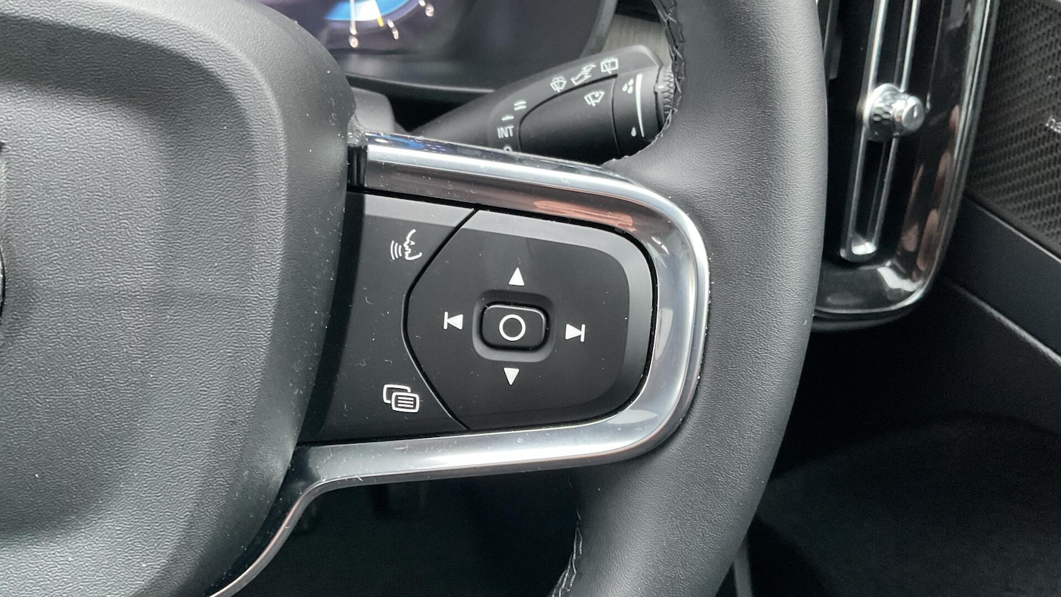 Used Volvo XC40 2025 for sale - 76825160: Photo 23