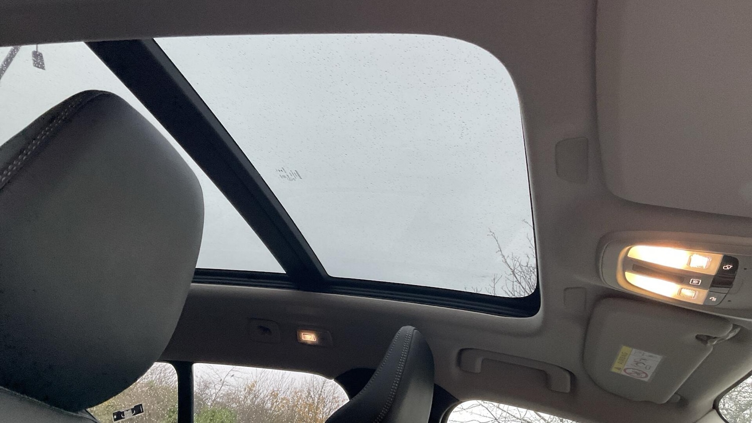 Used Volvo XC40 2025 for sale - 76825160: Photo 32