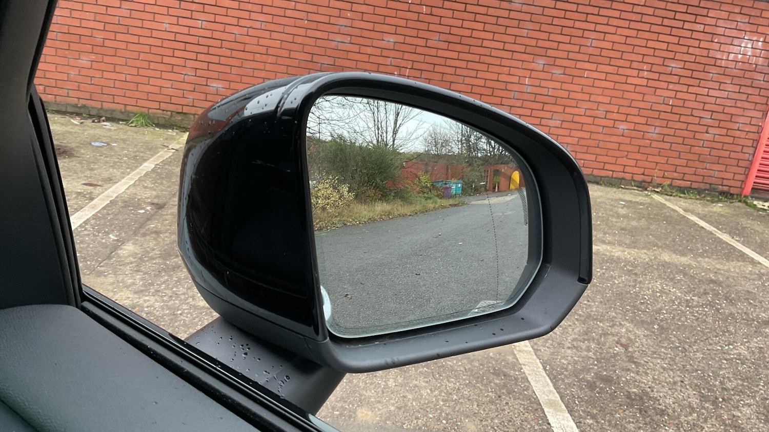 Used Volvo XC40 2025 for sale - 76825160: Photo 33