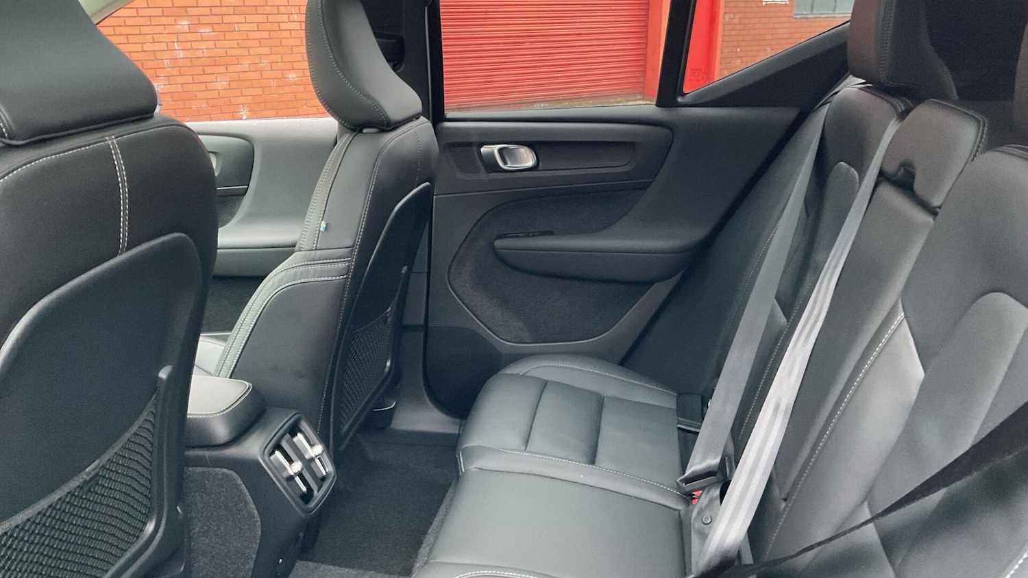 Used Volvo XC40 2025 for sale - 76825160: Photo 34