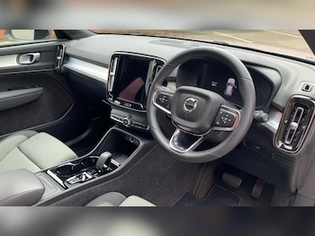 Used Volvo XC40 2024 for sale - 75458775: Photo