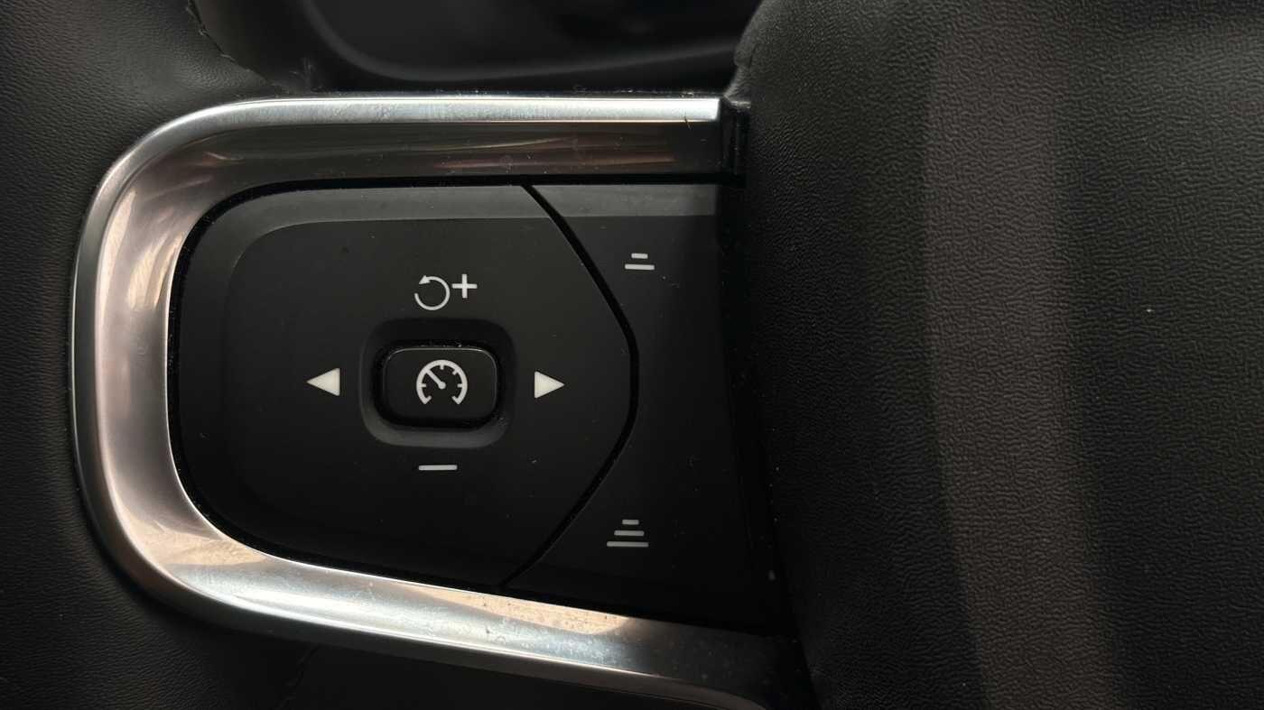 Used Volvo XC40 2024 for sale - 76753350: Photo 32