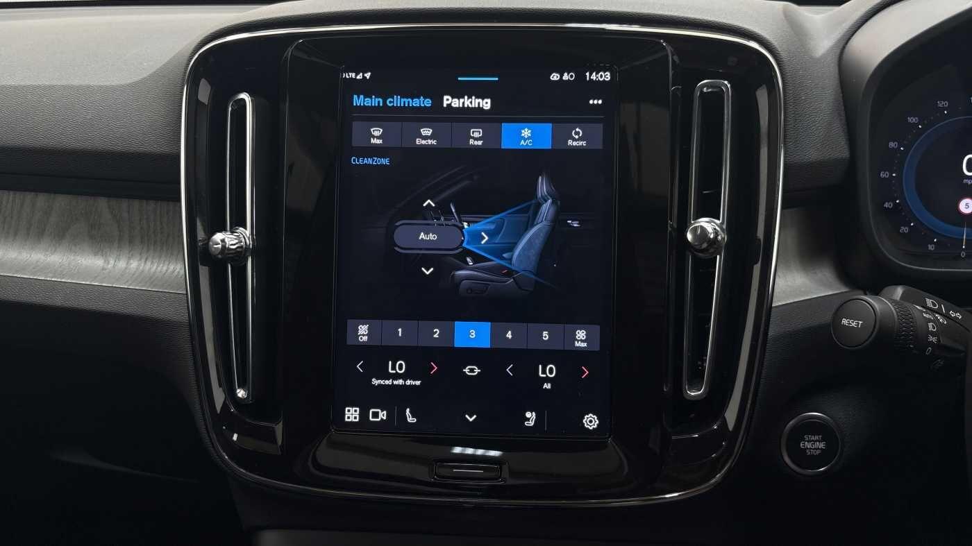 Used Volvo XC40 2024 for sale - 76753350: Photo 40