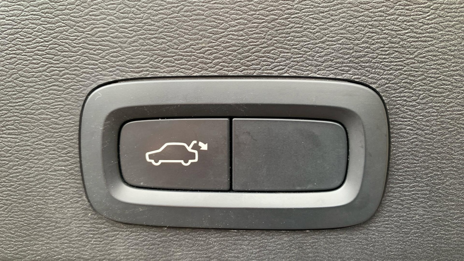 Used Volvo XC40 2022 for sale - 77132008: Photo 36