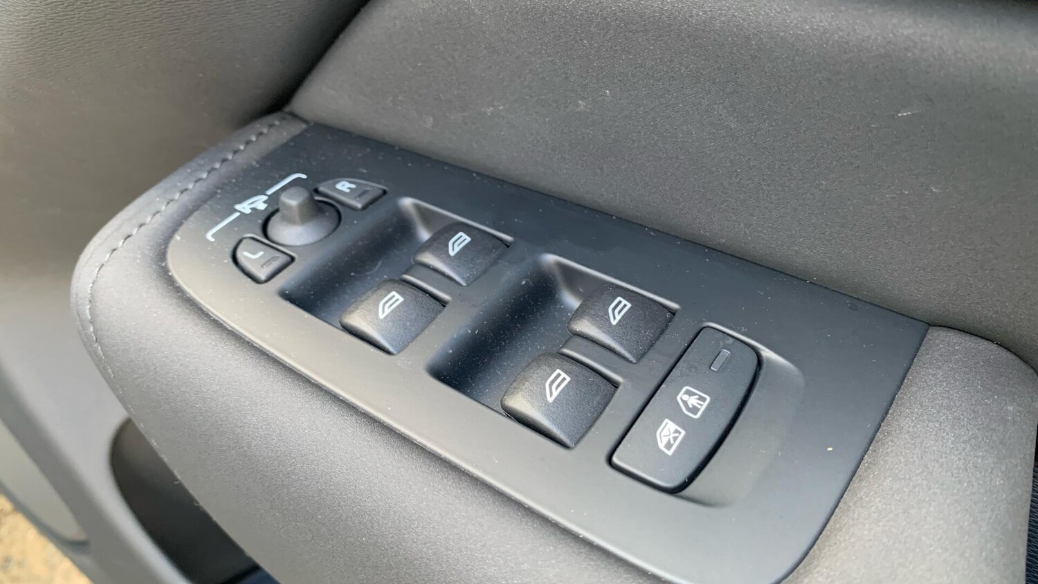 Used Volvo XC60 for sale - 78072258: Photo 24