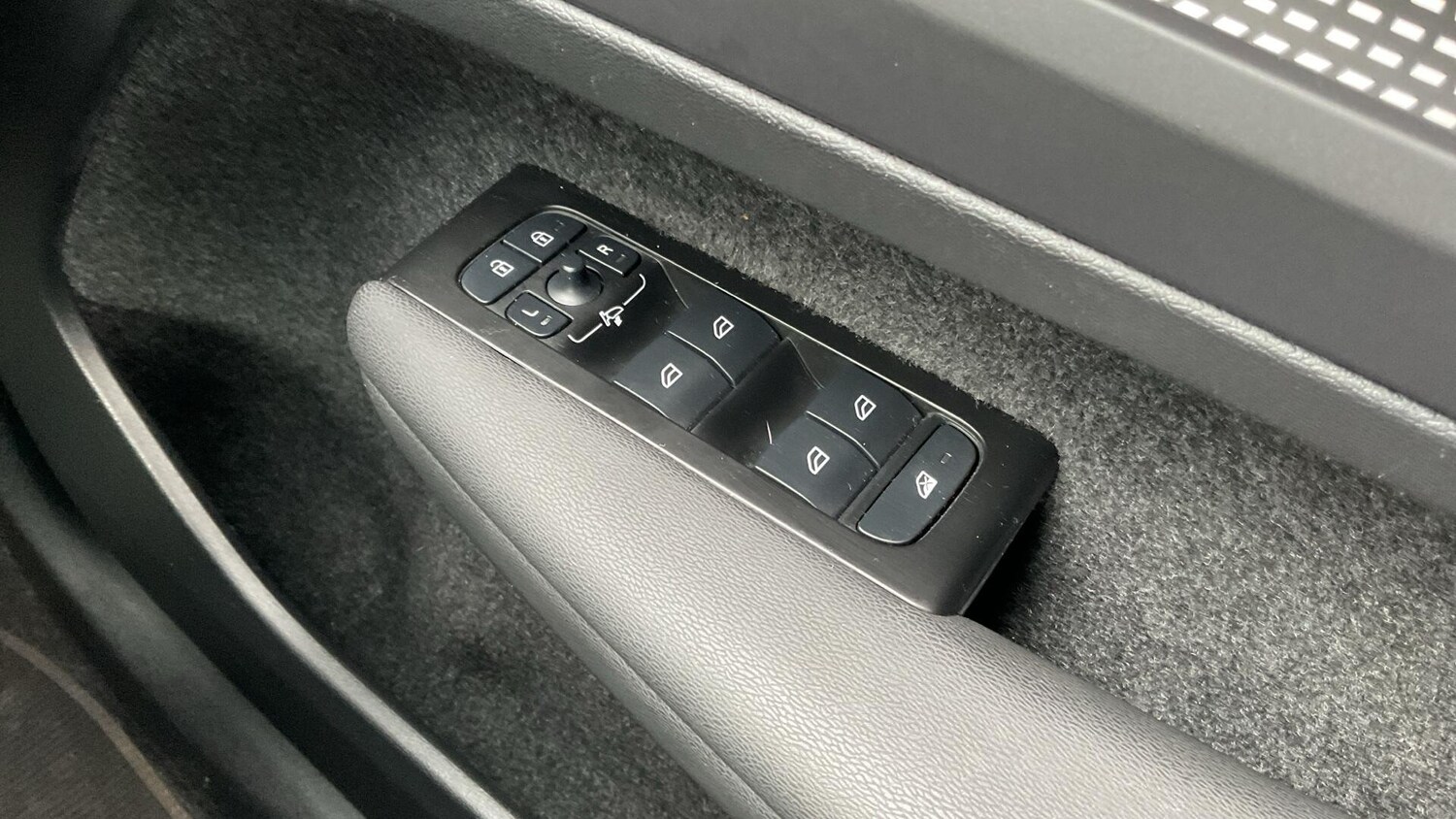 Used Volvo XC40 2021 for sale - 78007301: Photo 24