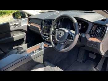 Used Volvo XC60 2023 for sale - 74725717: Photo