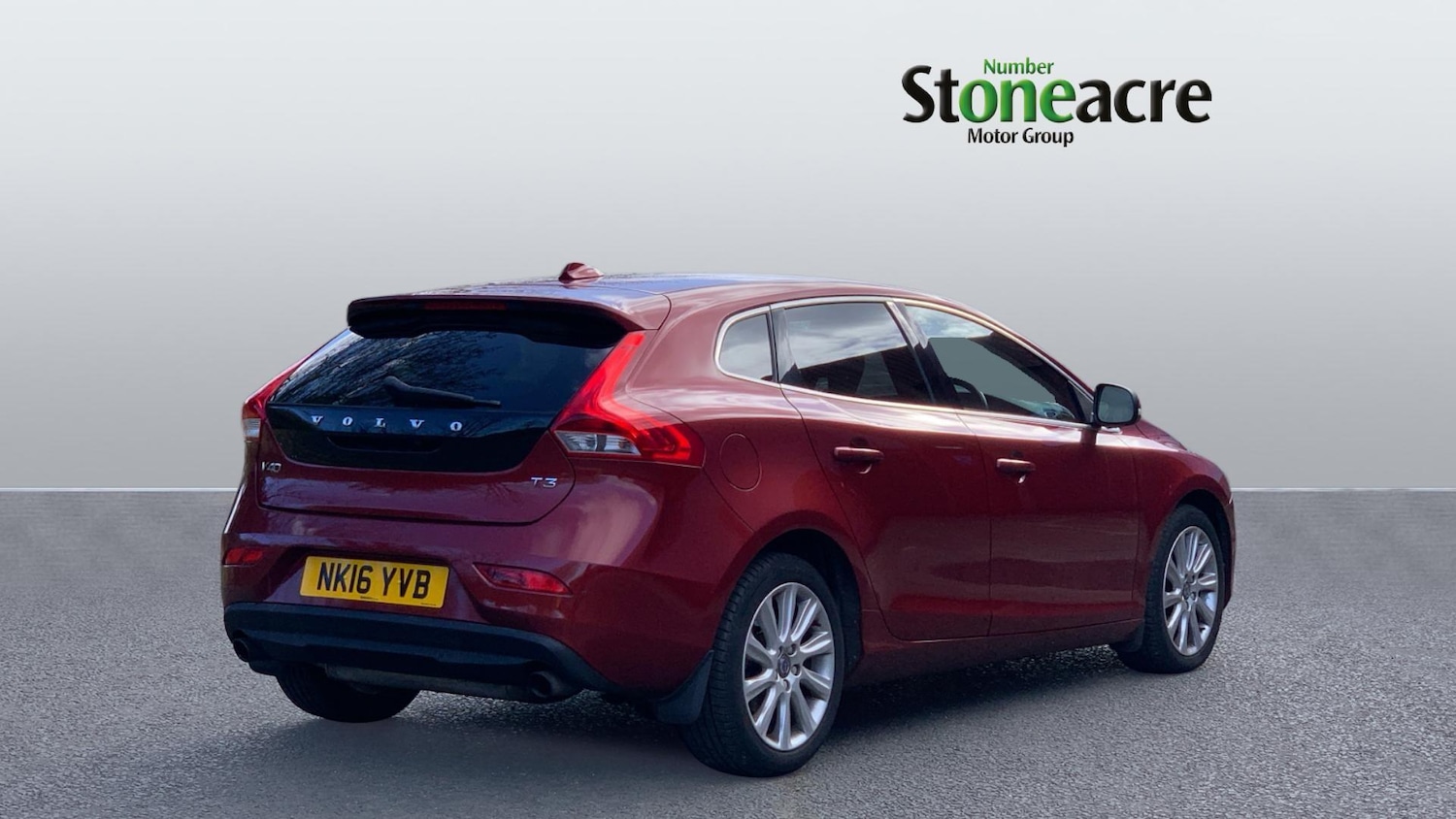 Used Volvo V40 2016 for sale - 78085961: Photo 2