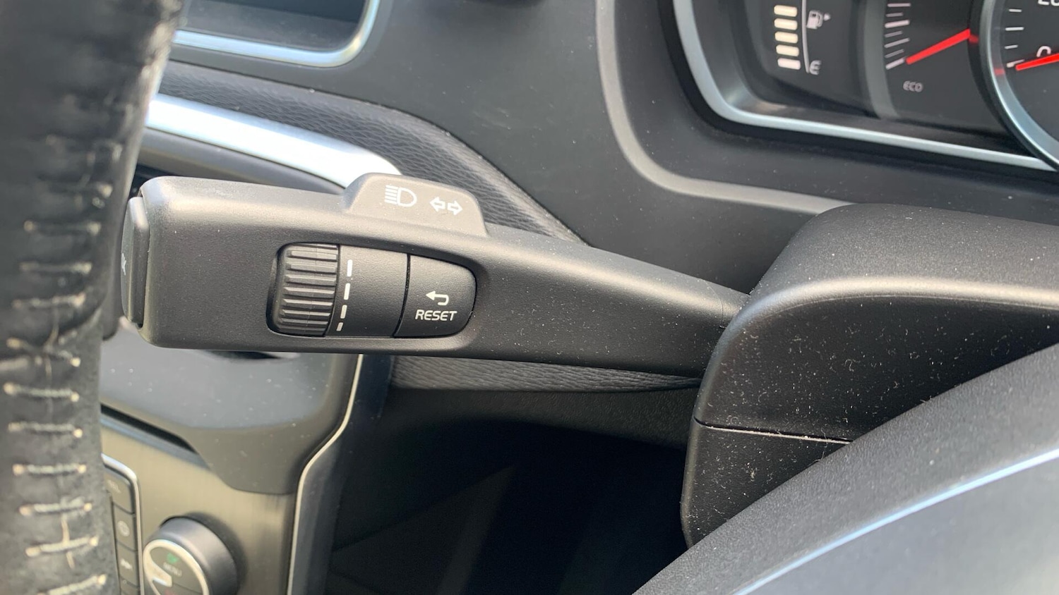 Used Volvo V40 2016 for sale - 78085961: Photo 20