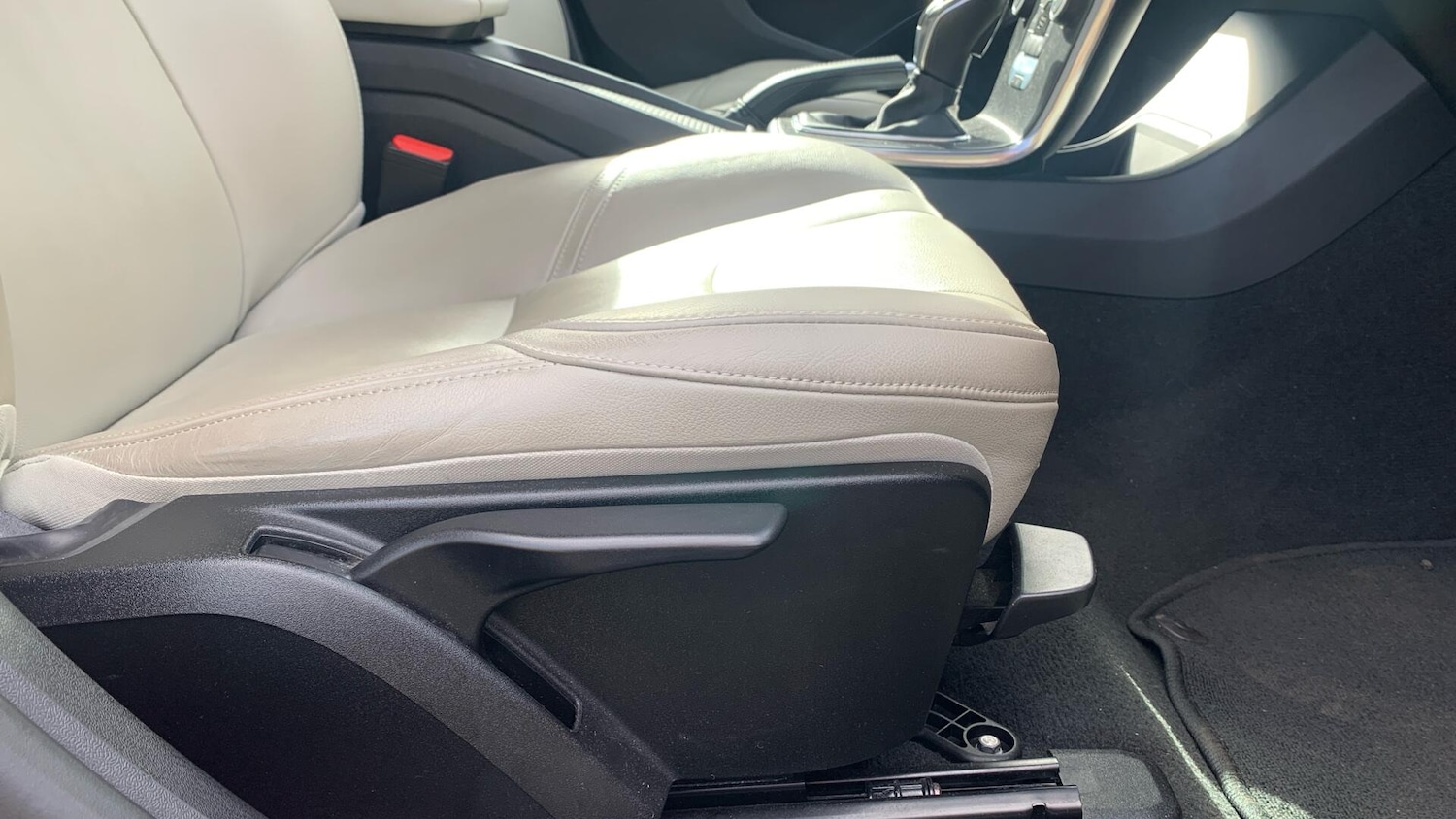 Used Volvo V40 2016 for sale - 78085961: Photo 30