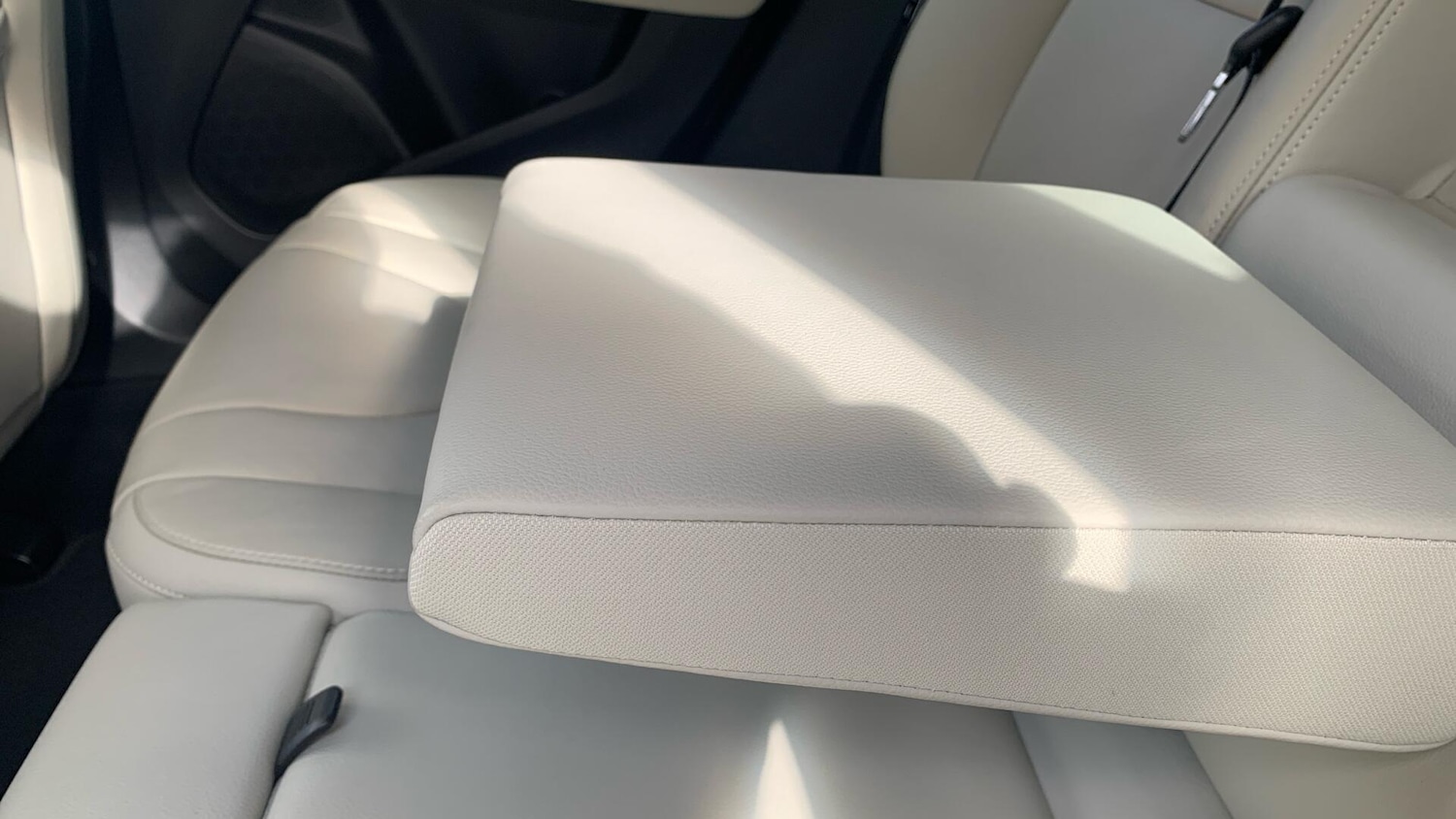 Used Volvo V40 2016 for sale - 78085961: Photo 34