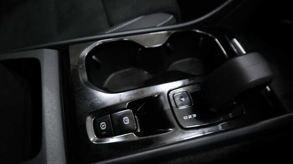 Used Volvo XC40 2024 for sale - 74213277: Photo 28
