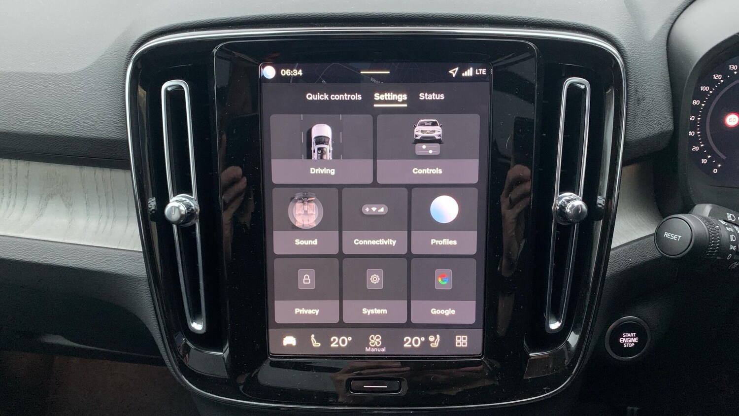 Used Volvo XC40 2025 for sale - 78047279: Photo 17