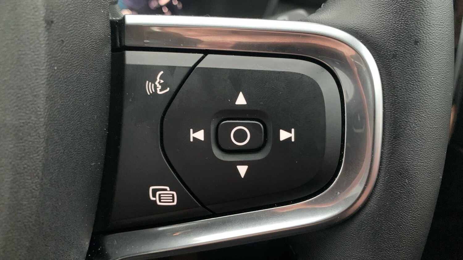 Used Volvo XC40 2025 for sale - 78047279: Photo 22