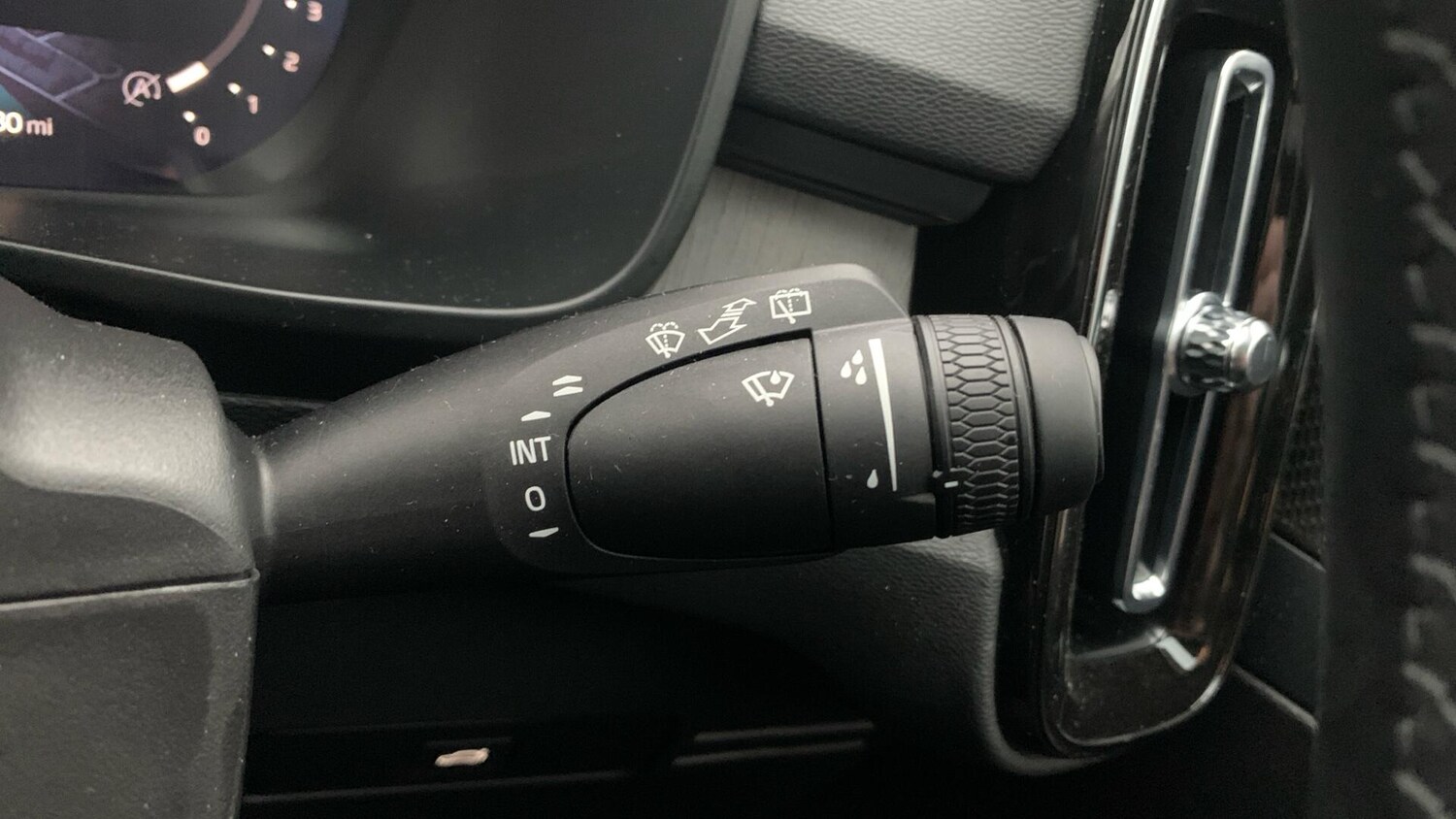 Used Volvo XC40 2025 for sale - 78047279: Photo 23