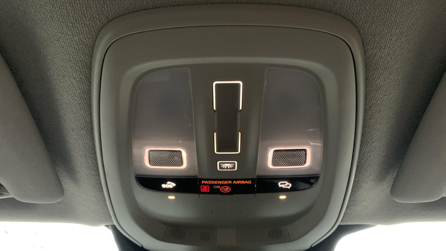 Used Volvo XC40 2025 for sale - 78047279: Photo 28