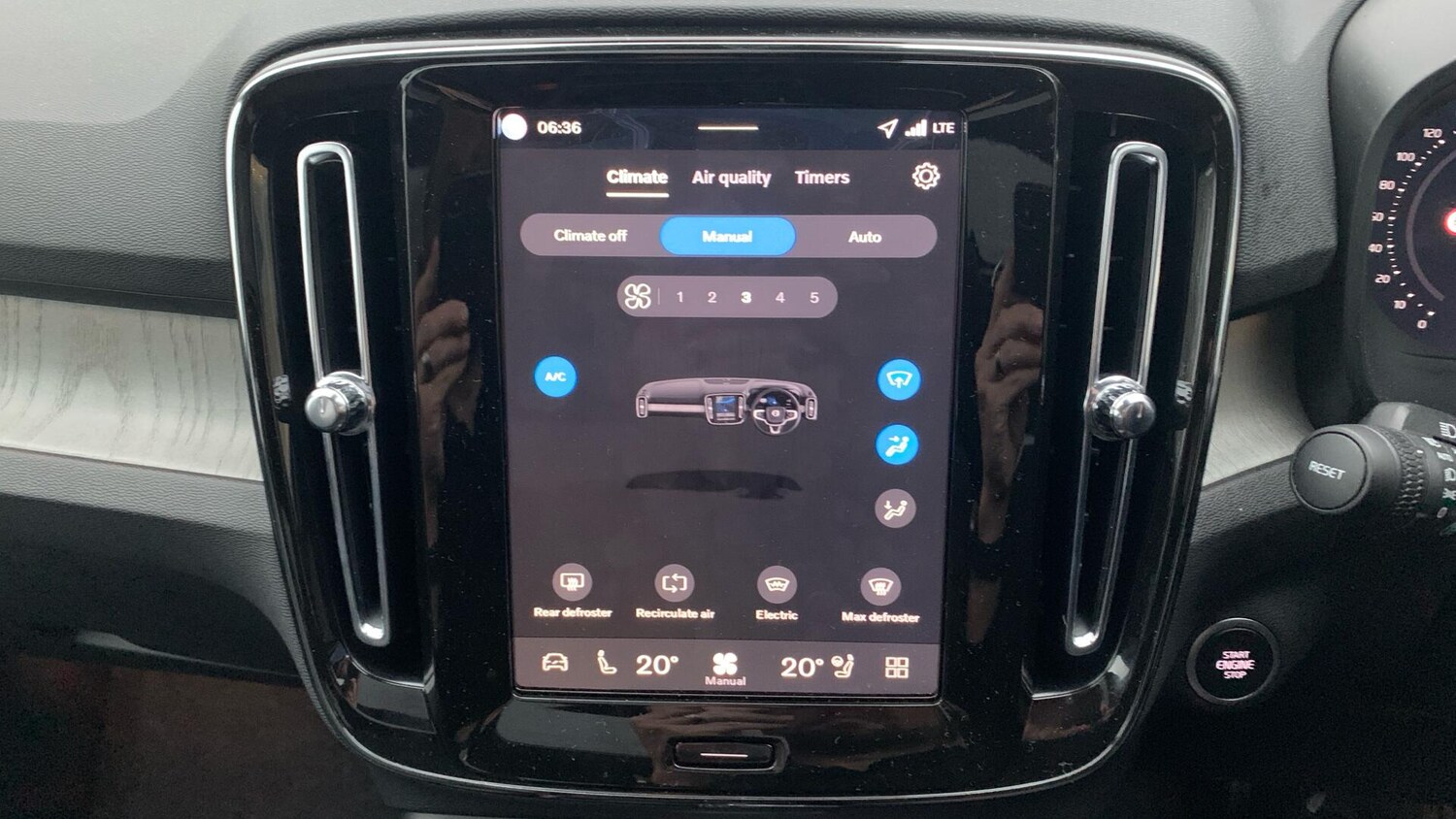 Used Volvo XC40 2025 for sale - 78047279: Photo 39