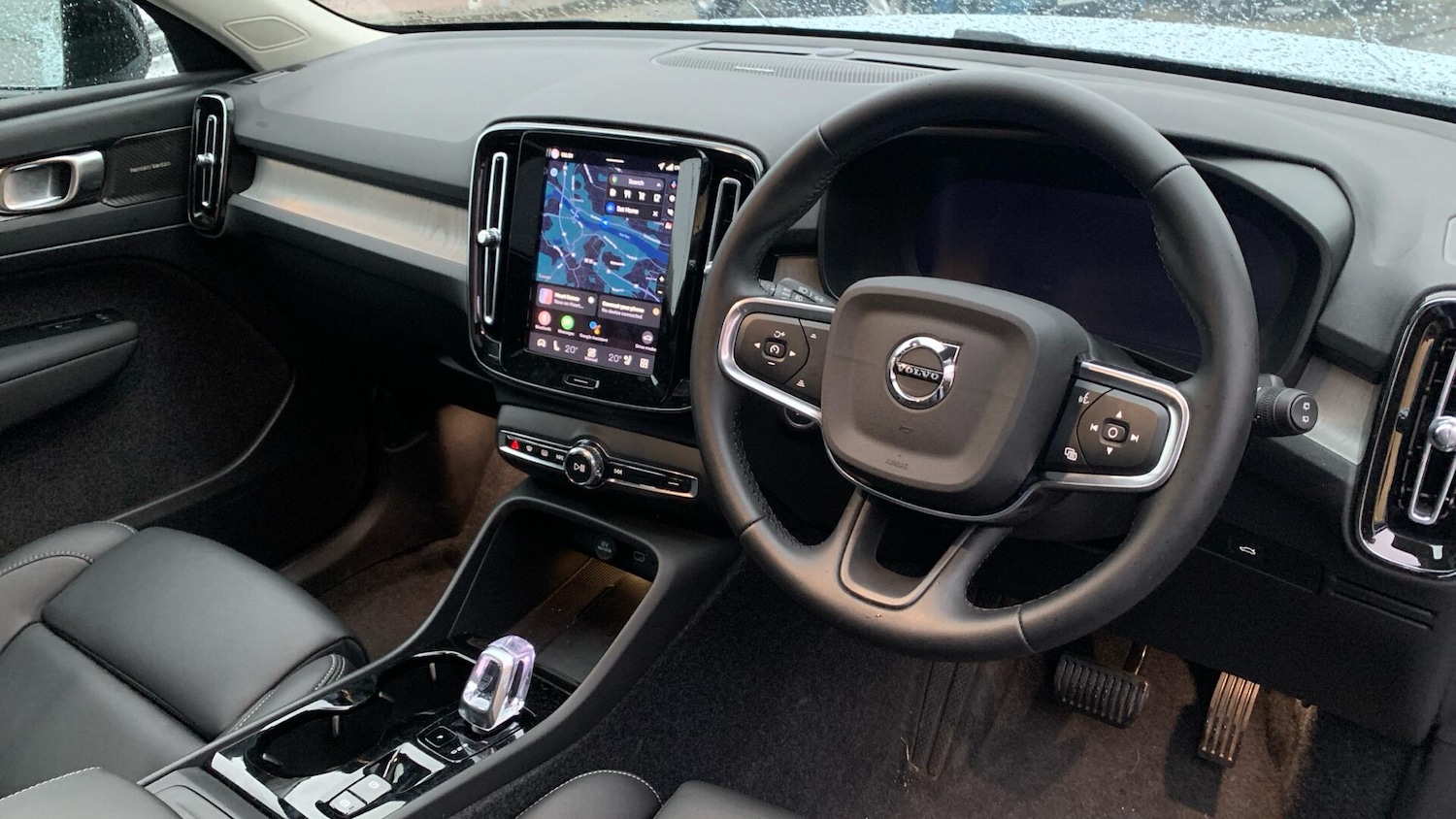 Used Volvo XC40 2025 for sale - 78047279: Photo 4