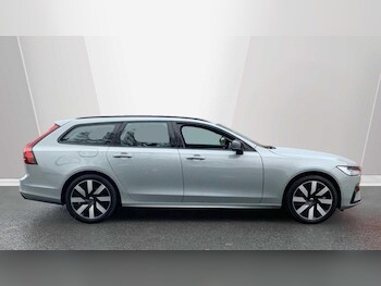 Used Volvo V90 2025 for sale - 77306114: Photo