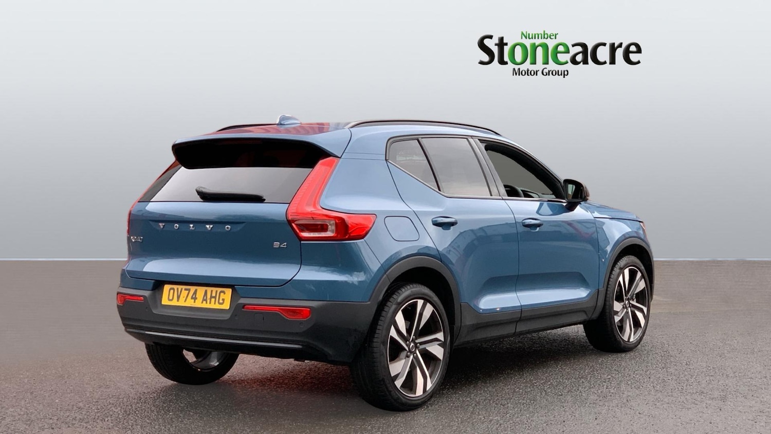 Used Volvo XC40 2024 for sale - 77202520: Photo 2