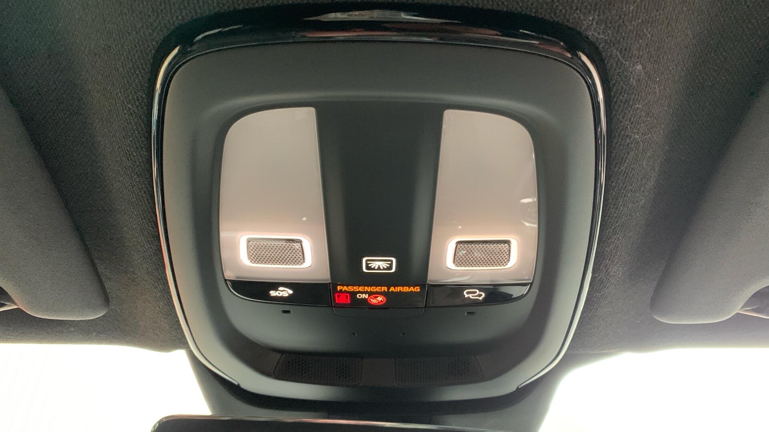 Used Volvo XC40 2024 for sale - 77202520: Photo 28