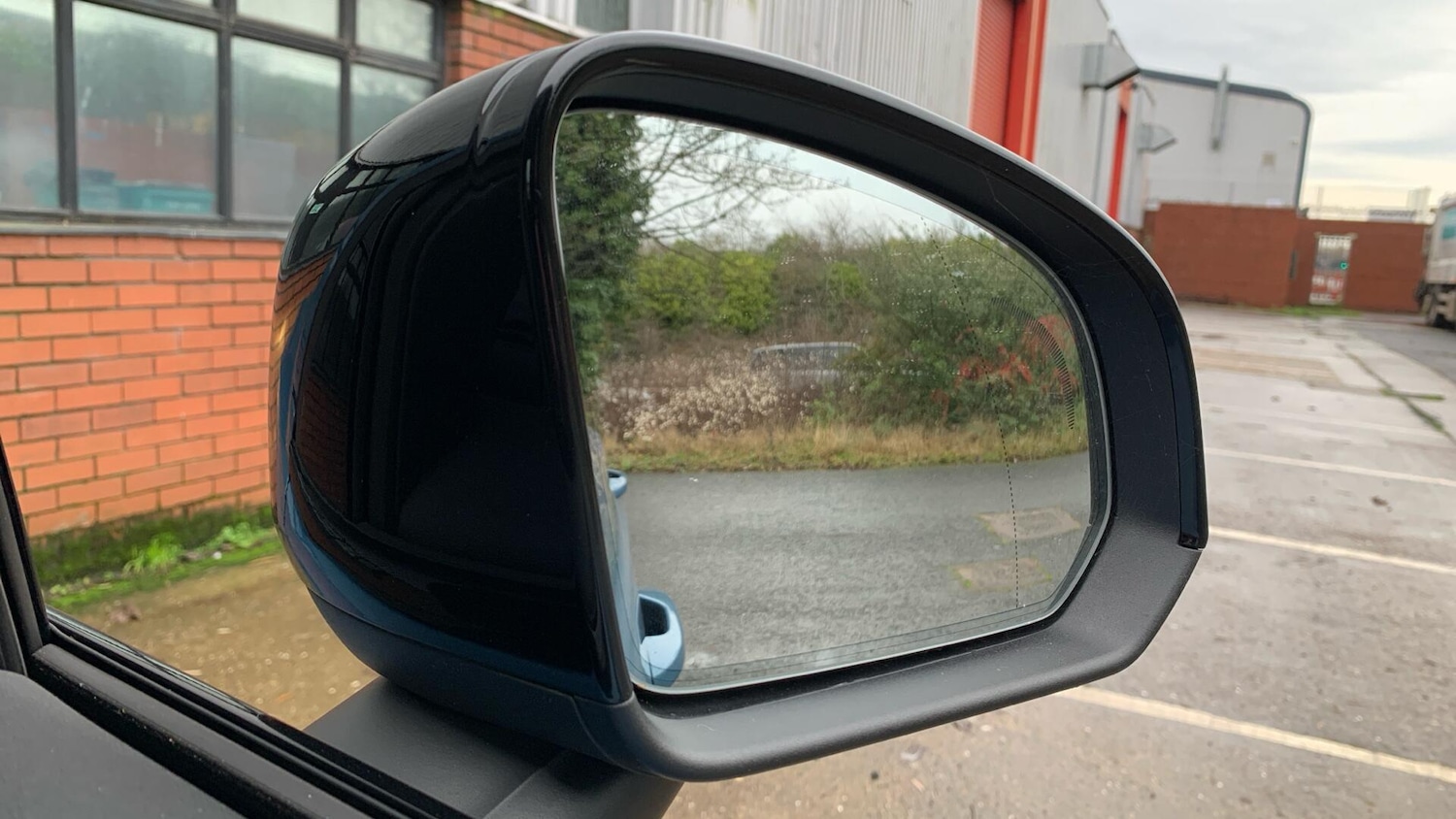 Used Volvo XC40 2024 for sale - 77202520: Photo 32