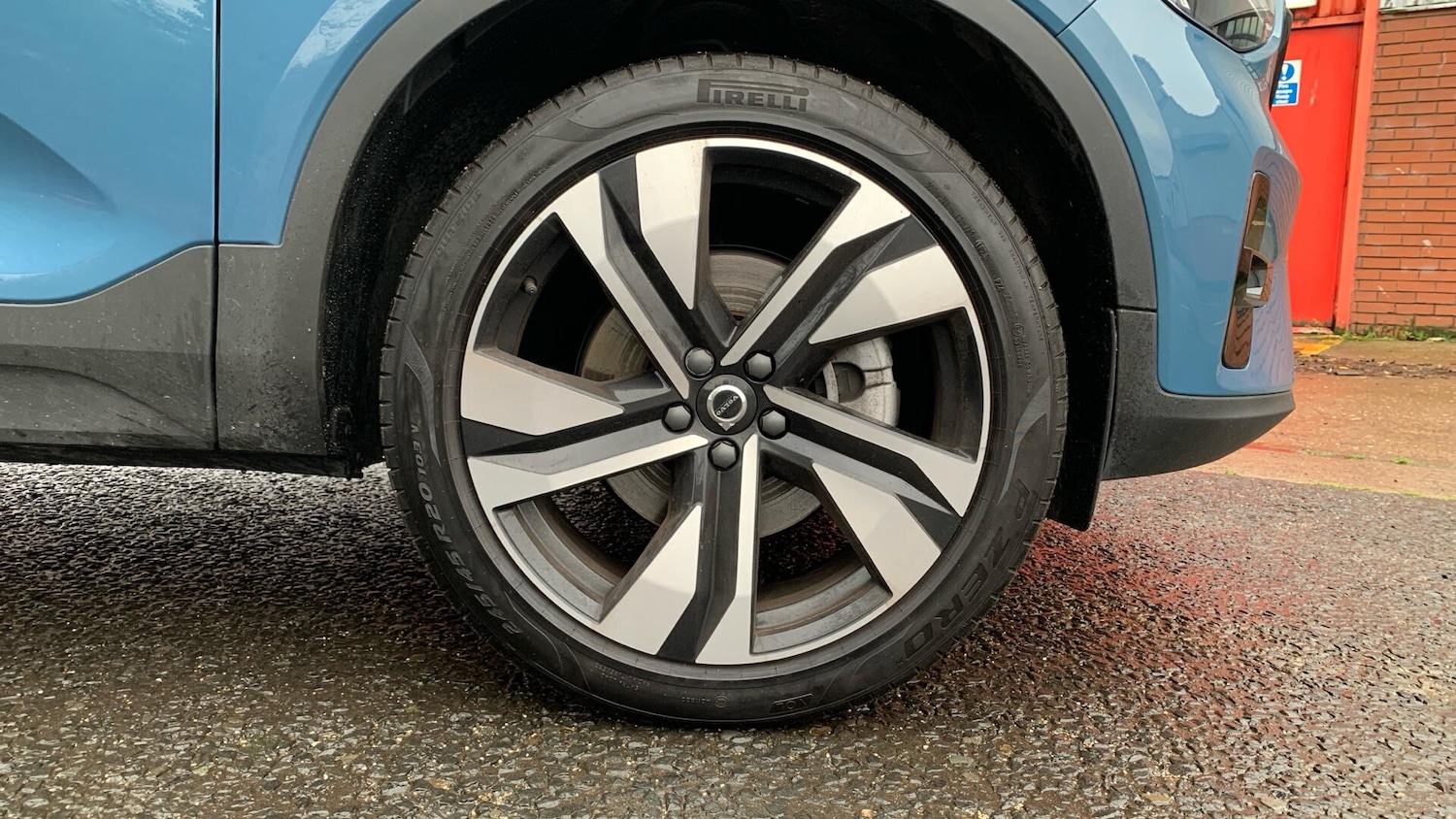 Used Volvo XC40 2024 for sale - 77202520: Photo 9