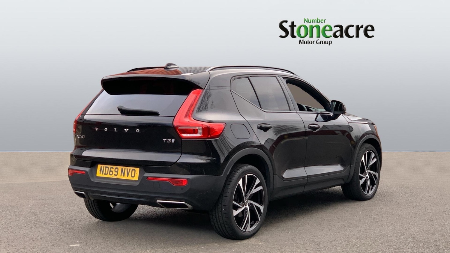 Used Volvo XC40 for sale - 78128065: Photo 2