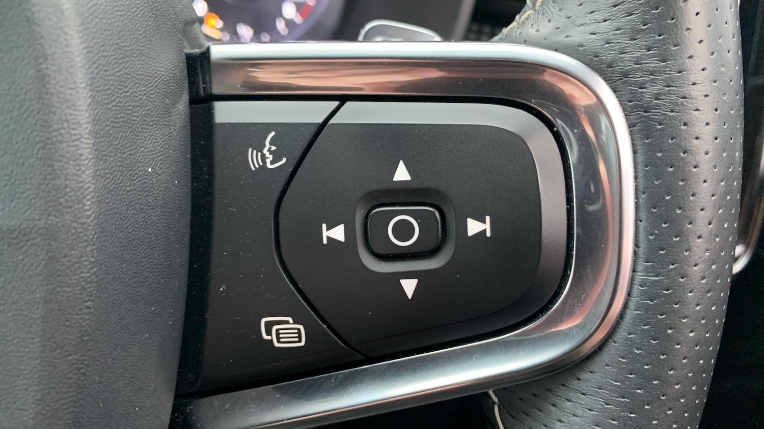 Used Volvo XC40 for sale - 78128065: Photo 22