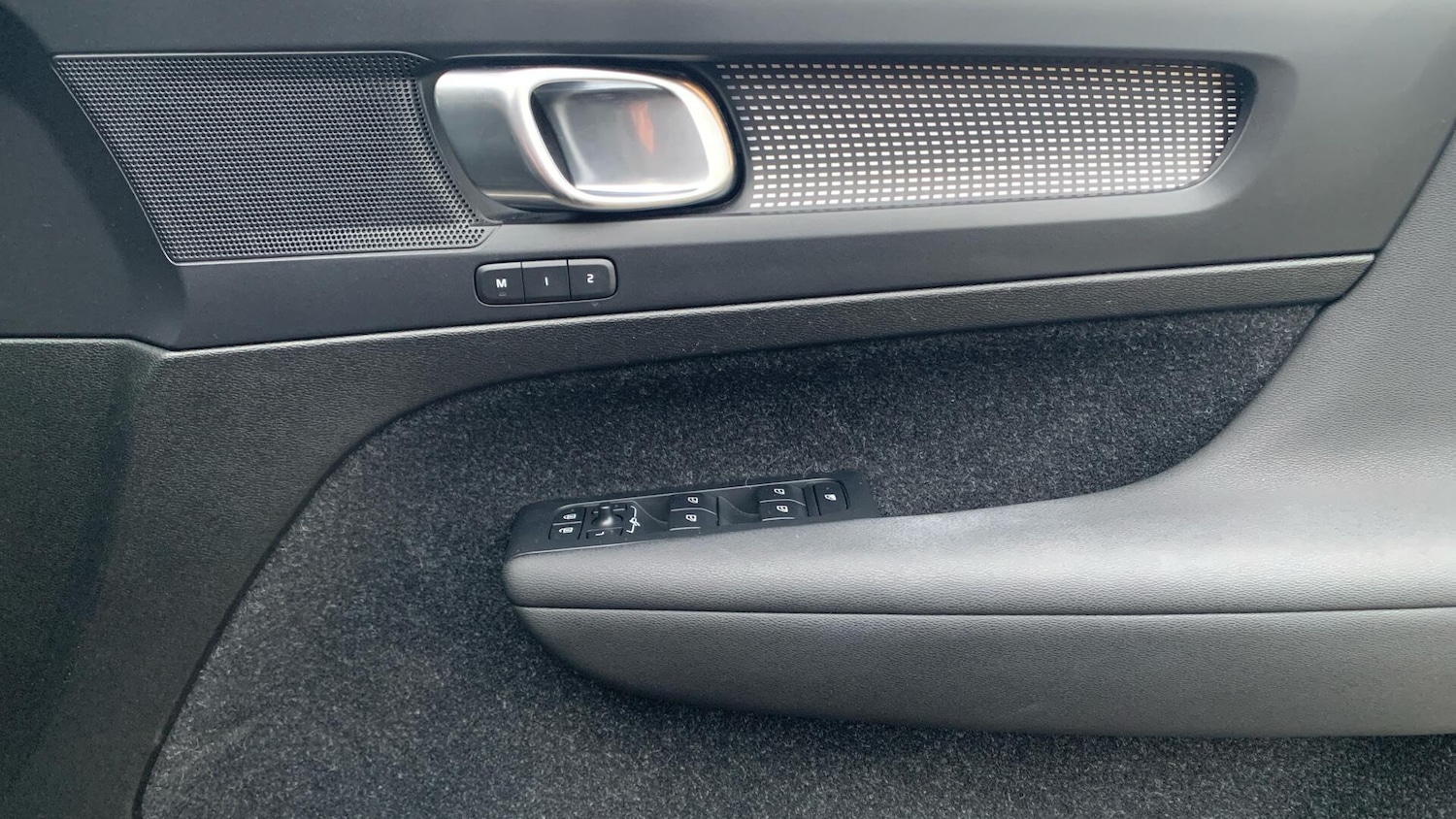 Used Volvo XC40 for sale - 78128065: Photo 29