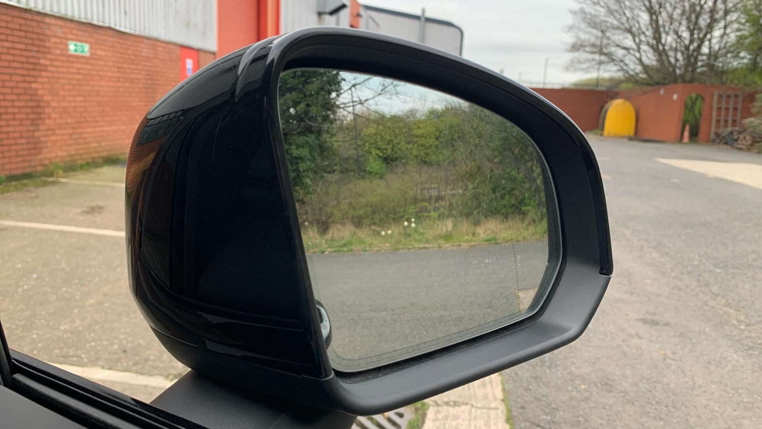 Used Volvo XC40 for sale - 78128065: Photo 32