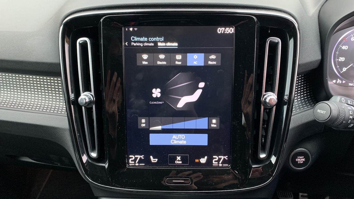 Used Volvo XC40 for sale - 78128065: Photo 40