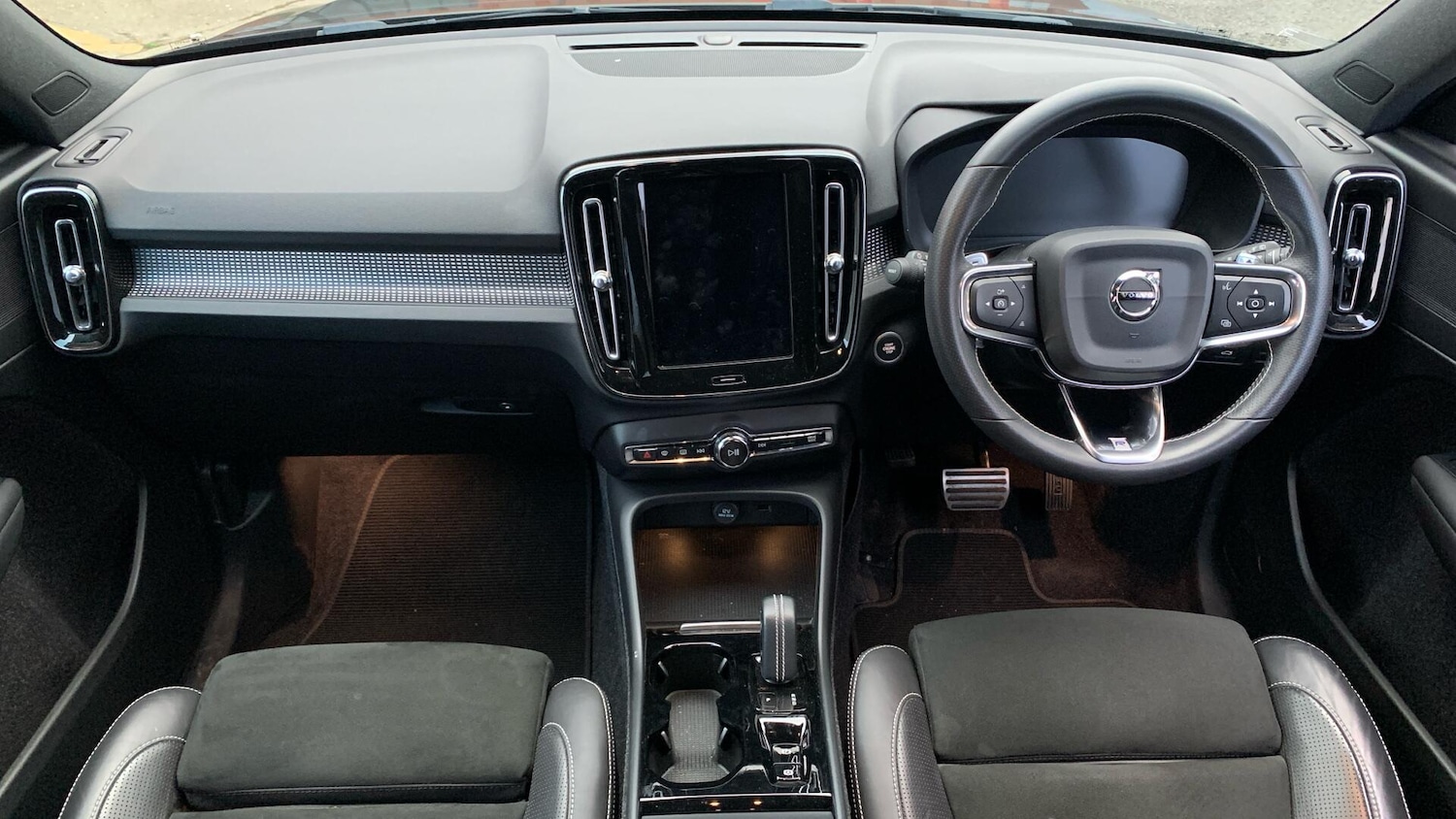 Used Volvo XC40 for sale - 78128065: Photo 5