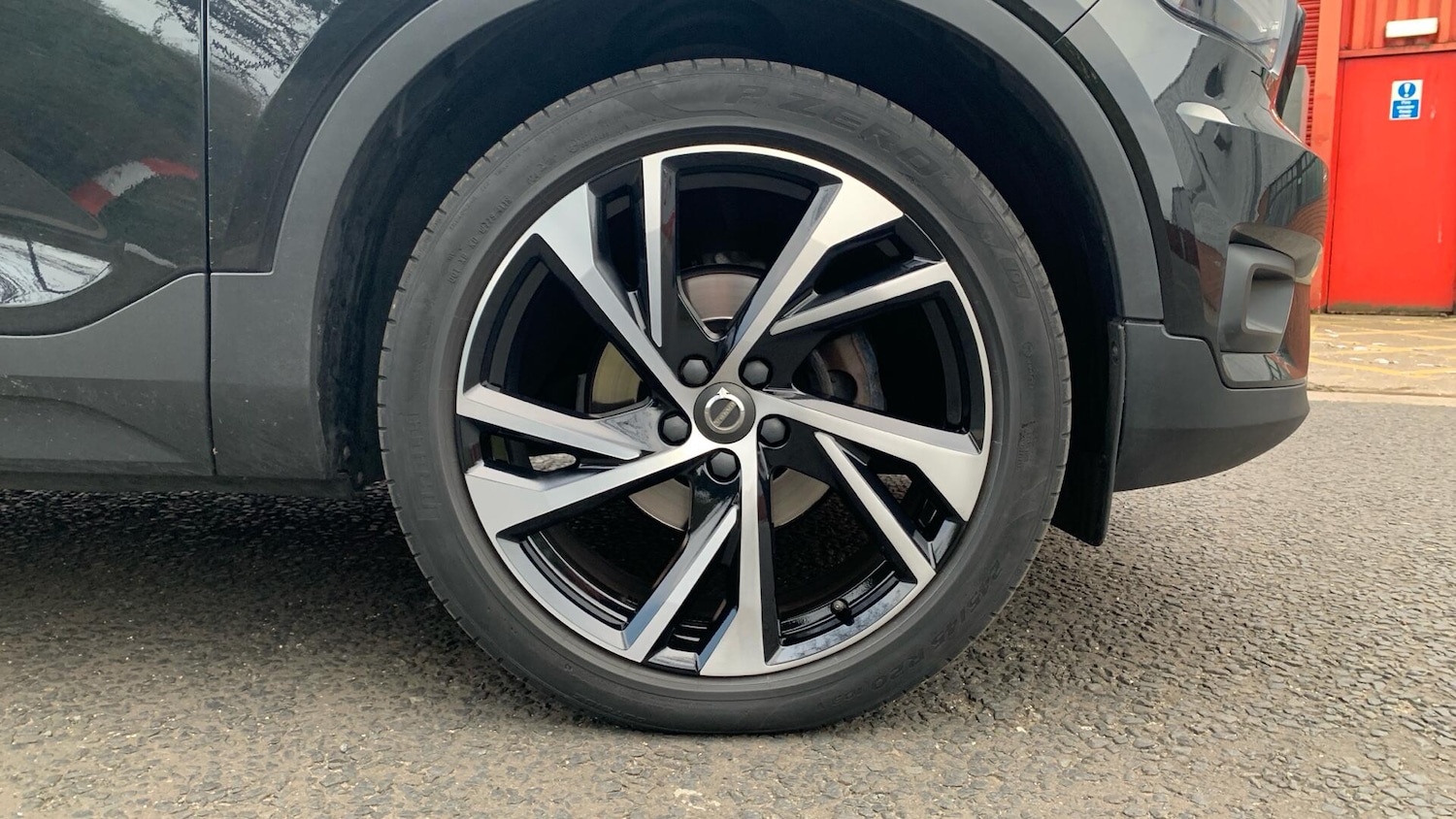 Used Volvo XC40 for sale - 78128065: Photo 9