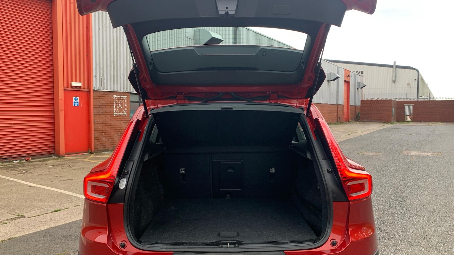 Used Volvo XC40 2020 for sale - 76398683: Photo 13