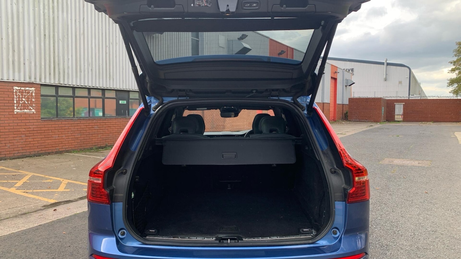 Used Volvo XC60 2020 for sale - 76607357: Photo 14