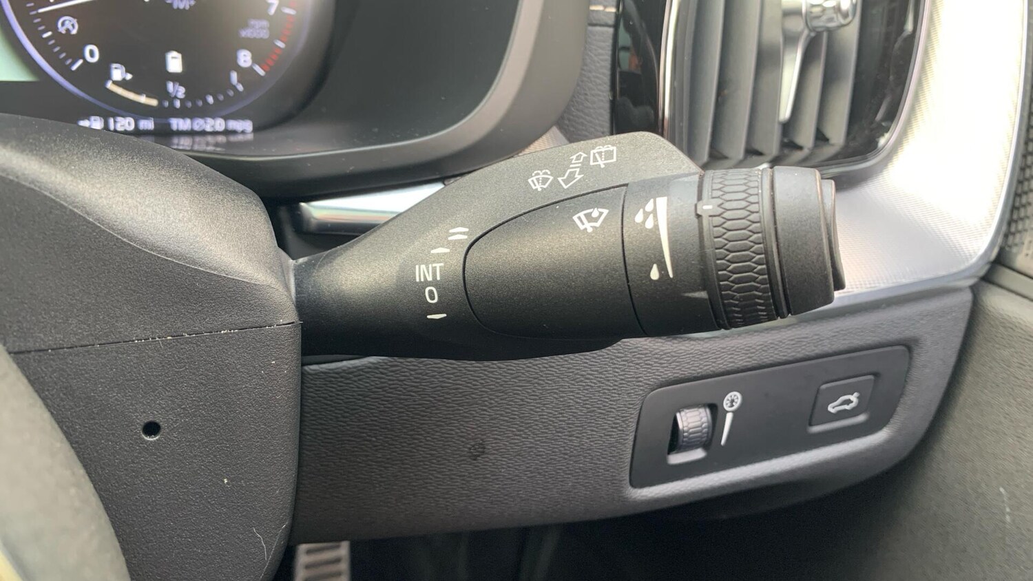 Used Volvo XC60 2020 for sale - 76607357: Photo 24