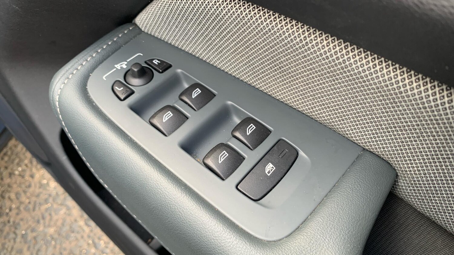 Used Volvo XC60 2020 for sale - 76607357: Photo 25