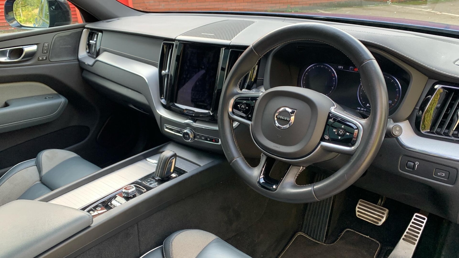 Used Volvo XC60 2020 for sale - 76607357: Photo 5