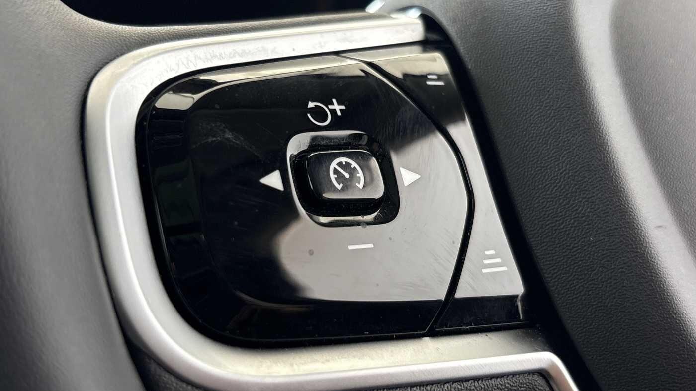 Used Volvo XC90 2025 for sale - 76388771: Photo 32