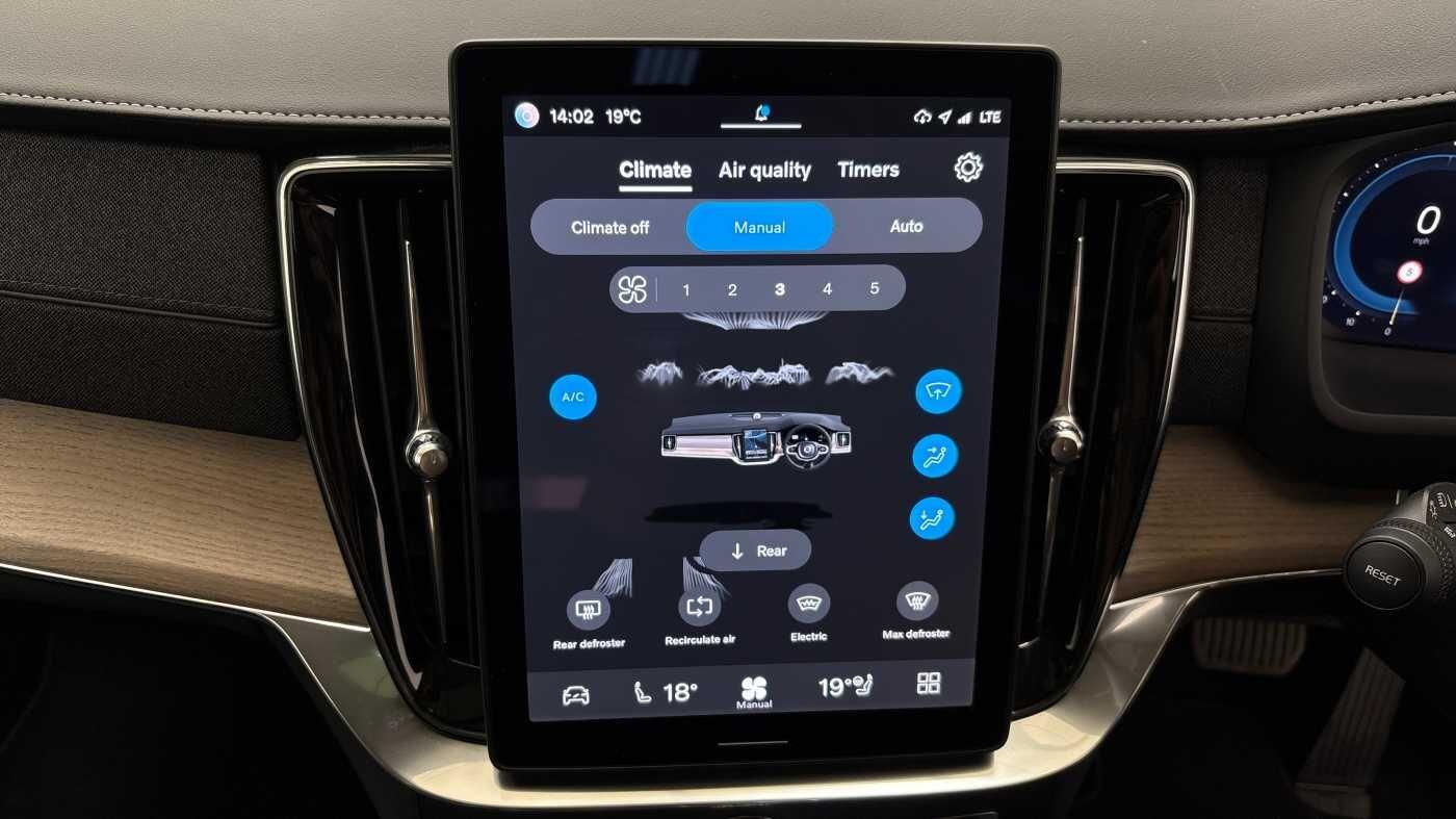 Used Volvo XC90 2025 for sale - 76388771: Photo 40