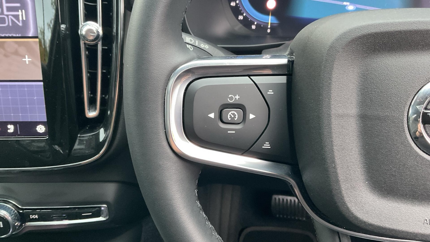 Used Volvo XC40 2024 for sale - 76825027: Photo 22