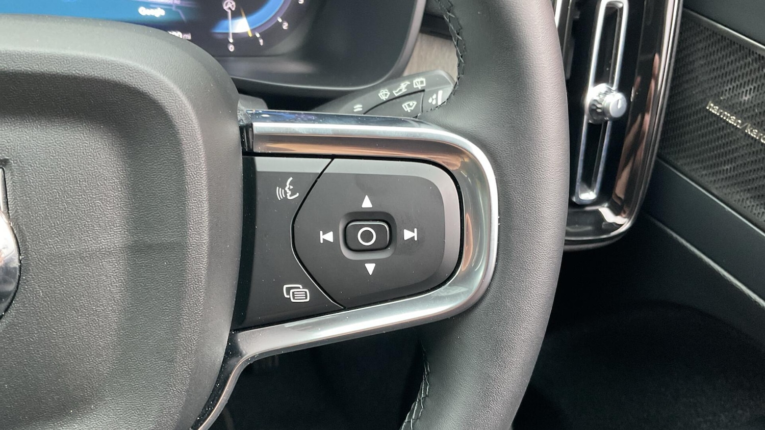 Used Volvo XC40 2024 for sale - 76825027: Photo 23