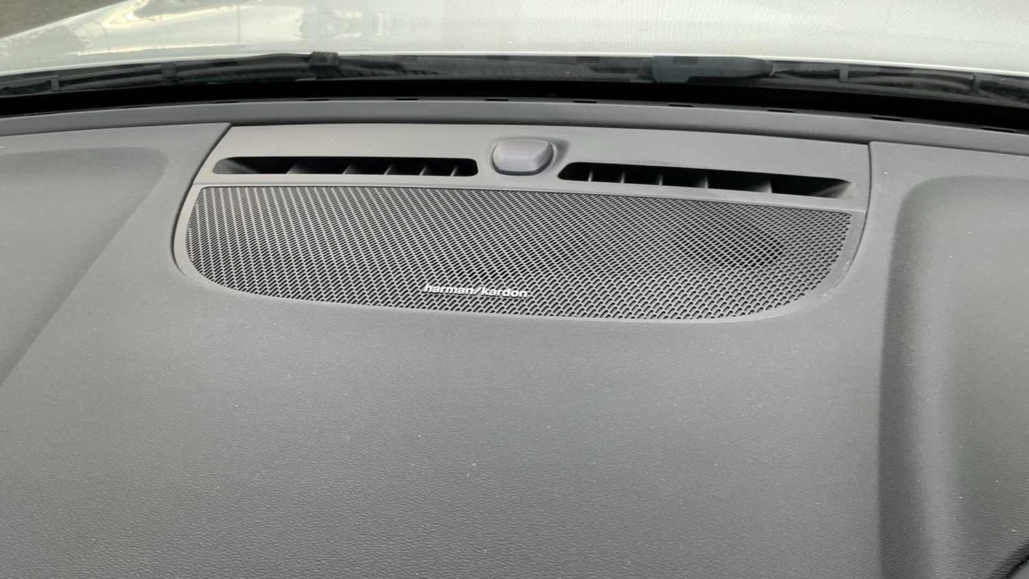 Used Volvo XC40 2024 for sale - 76825027: Photo 26