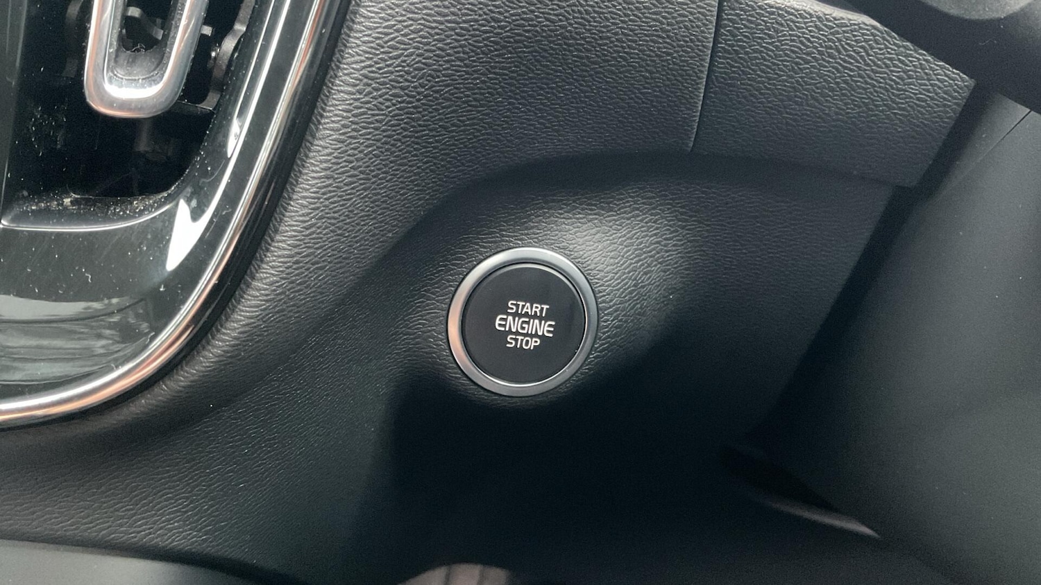 Used Volvo XC40 2024 for sale - 76825027: Photo 28