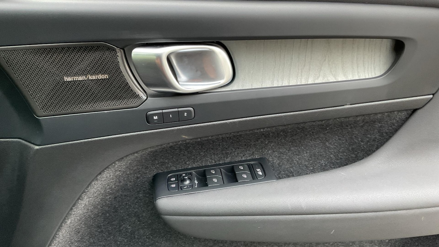 Used Volvo XC40 2024 for sale - 76825027: Photo 30